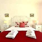 فيلة Bellevue With Pool By Homing بورتيماو