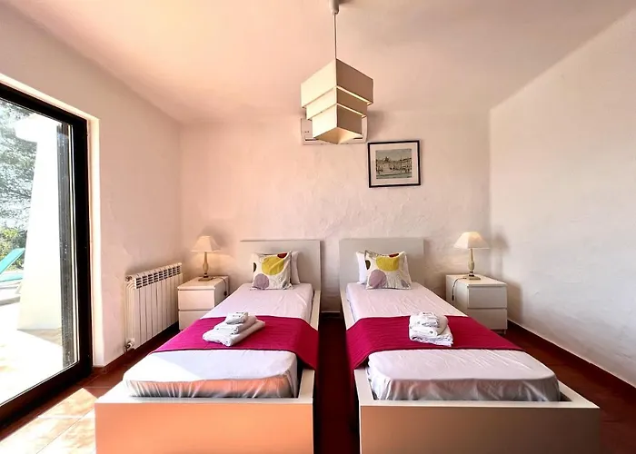 Villa Bellevue With Pool By Homing Portimão