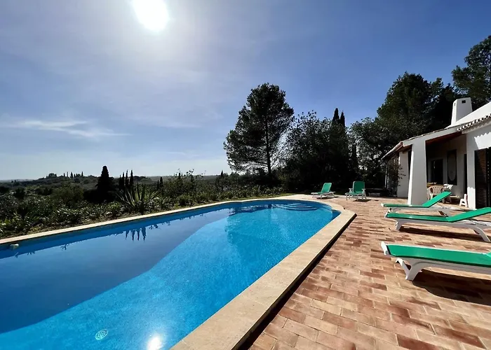 Villa Bellevue With Pool By Homing