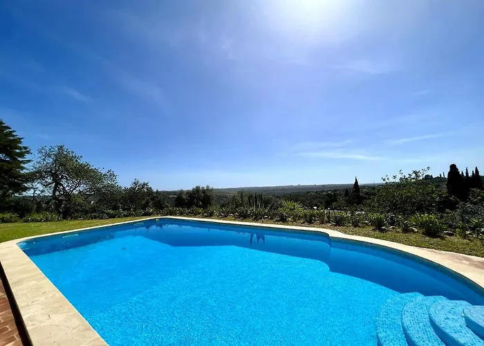 Villa Bellevue With Pool By Homing *