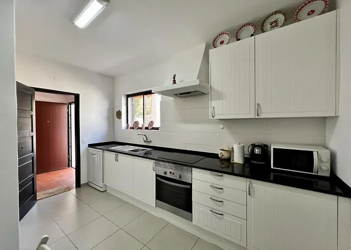 Villa Bellevue With Pool By Homing *