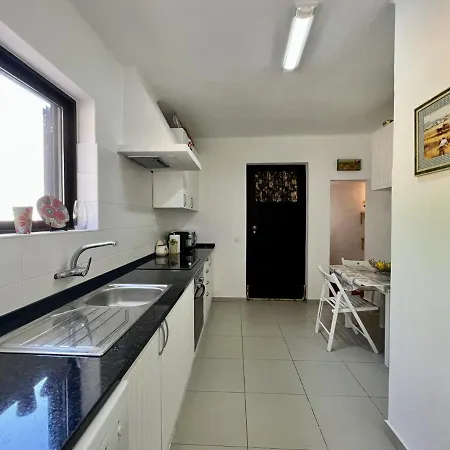 Вилла Bellevue With Pool By Homing